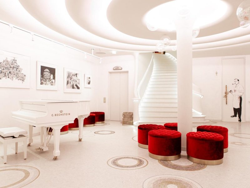 Busreise Berlin im Lichterglanz mit Wintergarten Variete © Wintergarten Variete