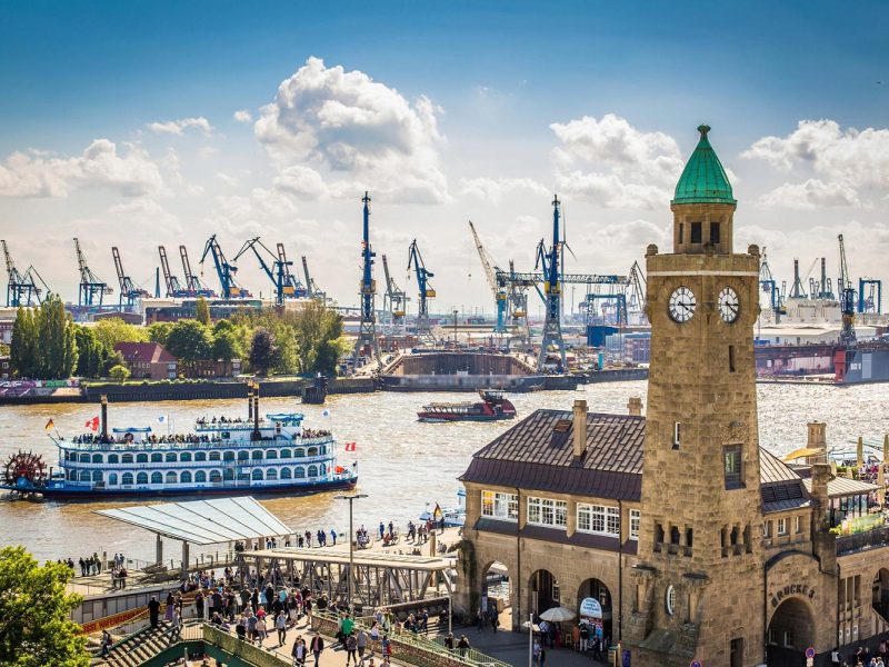 Flusskreuzfahrt von der Förde an die Spree: Hamburg