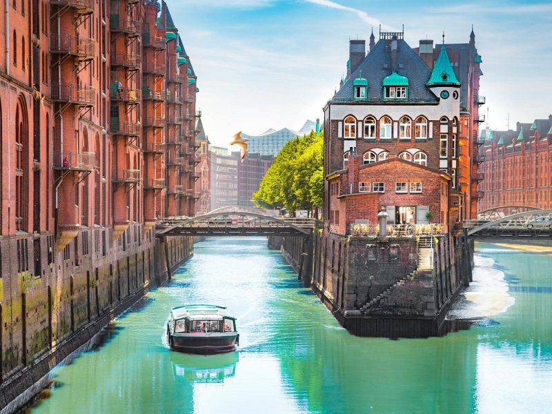 Flusskreuzfahrt von der Förde an die Spree: Hamburg