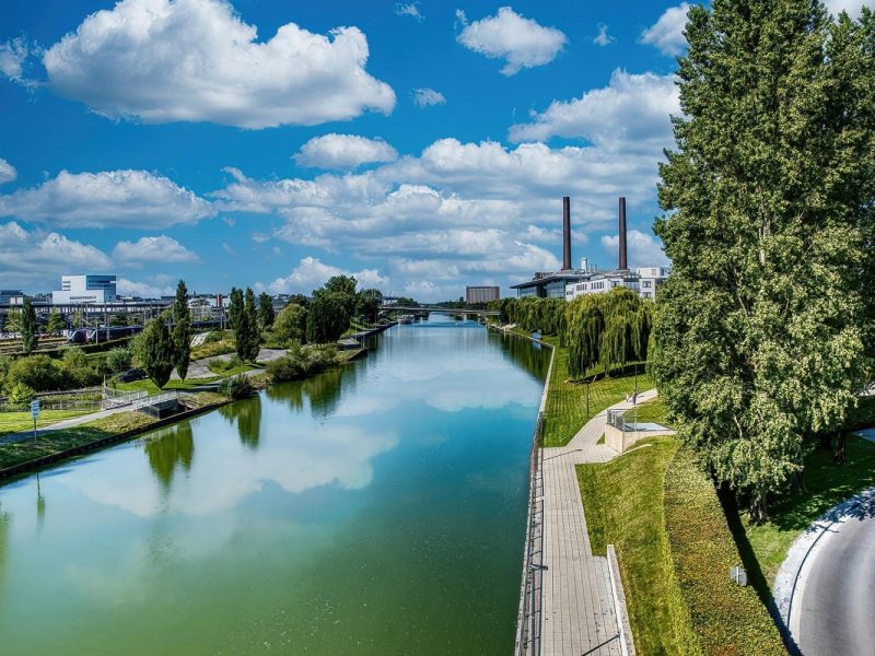 Flusskreuzfahrt von der Förde an die Spree: Wolfsburg