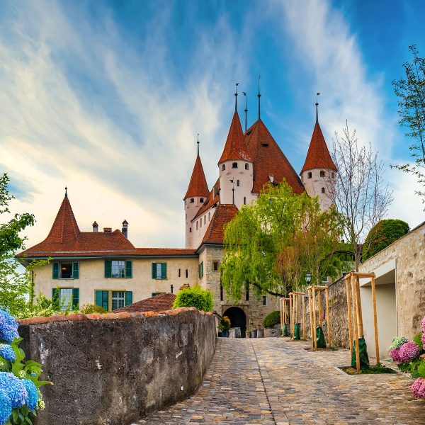 Busreise Gartenperlen mit Aussicht - Schweizer Kulturgut Schloss Thun