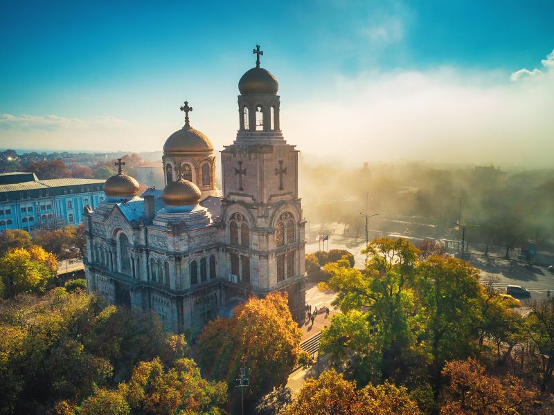 Flugreise Bulgarien - hier ist nicht nur Urlaub drin: Die Kathedrale Entschlafung der Gottesmutter in Warna