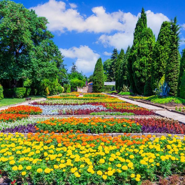 Flugreise Bulgarien - hier ist nicht nur Urlaub drin: Schlossgarten in Baltschik
