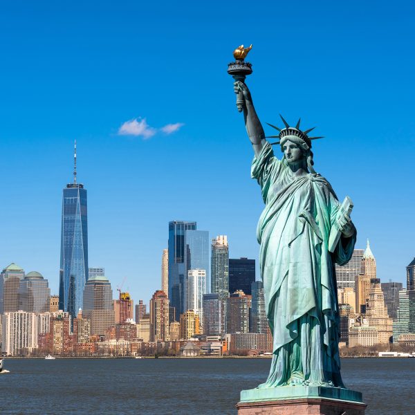 Flugreise Im Herzen der Ostküste - Freiheitsstatue in New York City