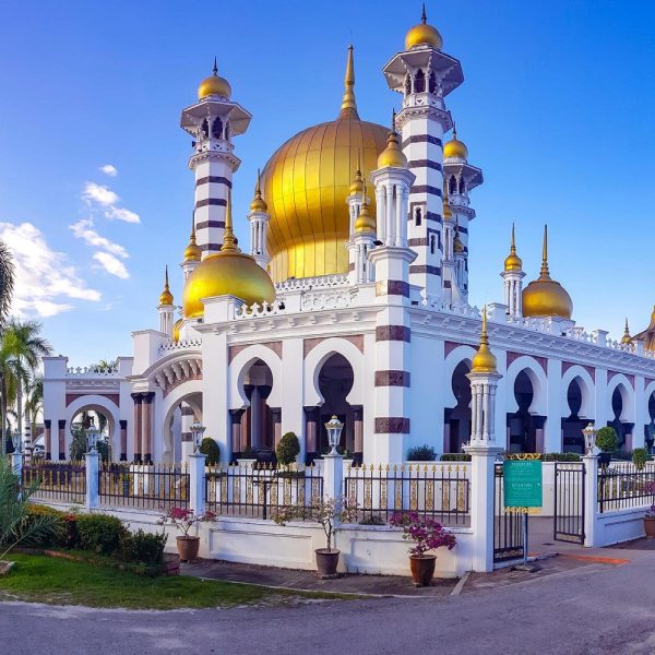 Von Tee und Tempeln in Malaysia: Ubudiah Moschee