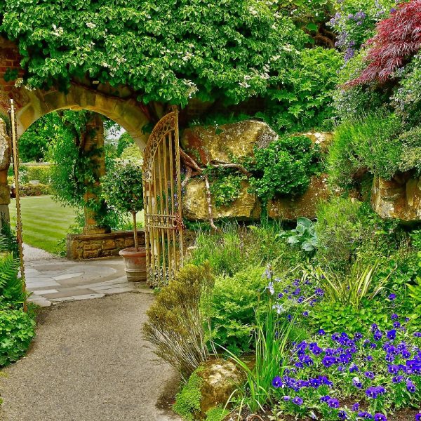 Busreise die schönsten Gärten Südenglands: Hever Castle