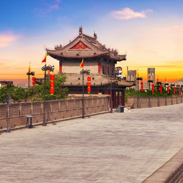 Flugreise China - Das Land des Drachen: Die große Mauer von Xi'an @ eyetronic - Fotolia.com