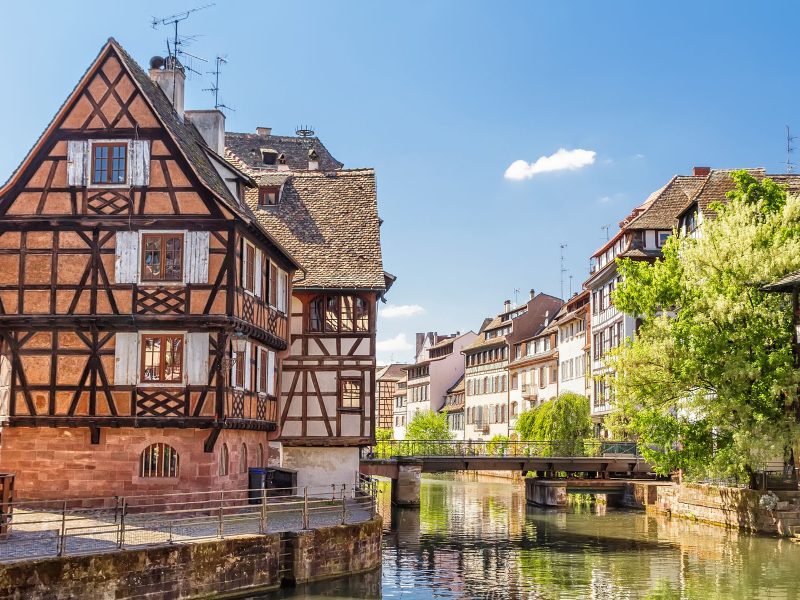 Busreise Elsass & Europa Park: Straßburg im Elsass, La Petite France © g215 - Fotolia