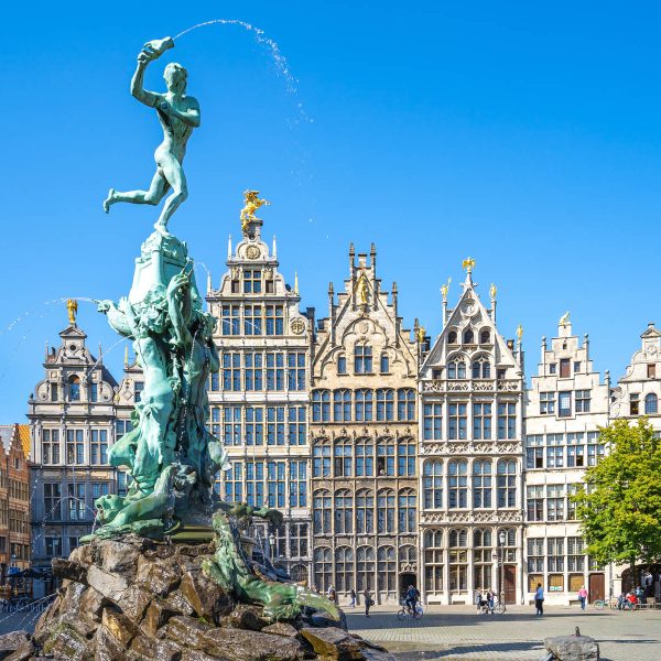 Busreise Belgischer Cocktail - Brabobrunnen am Grote Mark in Antwerpen
