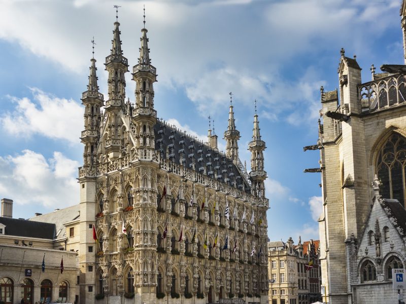 Busreise Belgischer Cocktail - Rathaus von Leuven @ Frankix - Fotolia