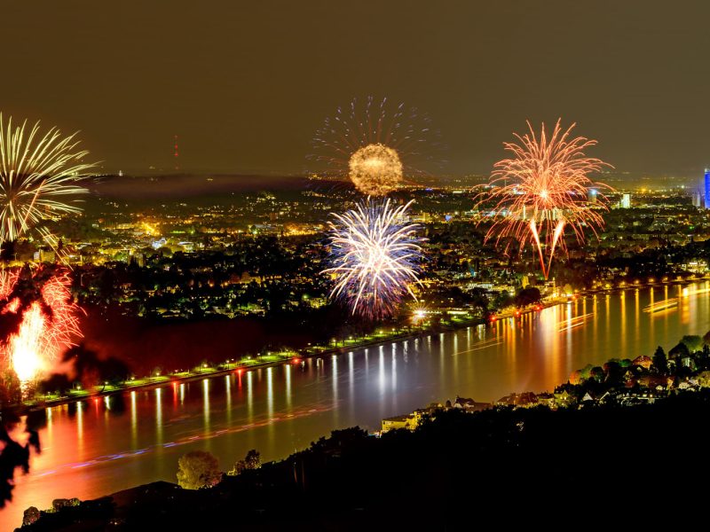 Busreise Rhein in Flammen - Die Nacht der Loreley @ Stefan Körber - Fotolia