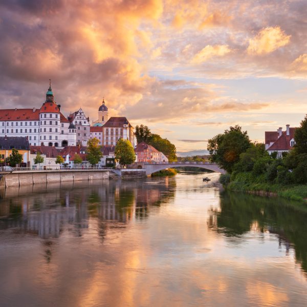 Busreise Donau in Flammen
