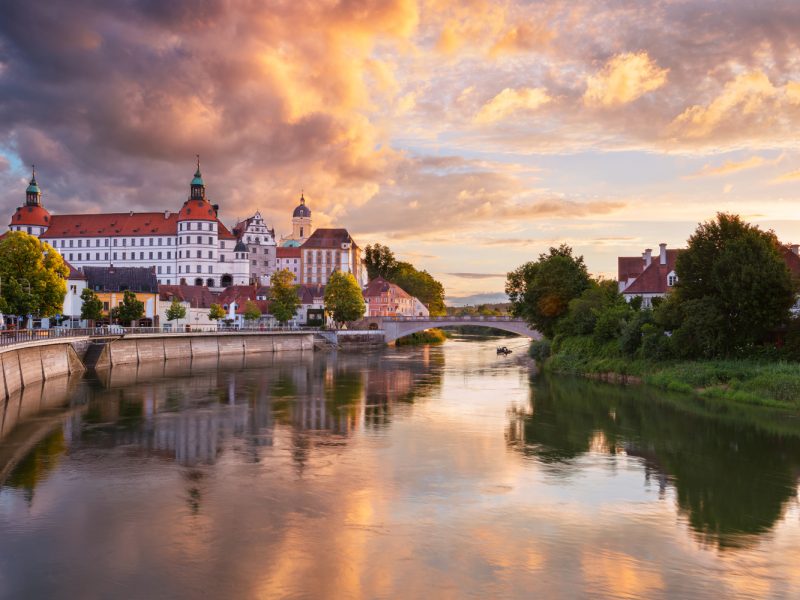 Busreise Donau in Flammen