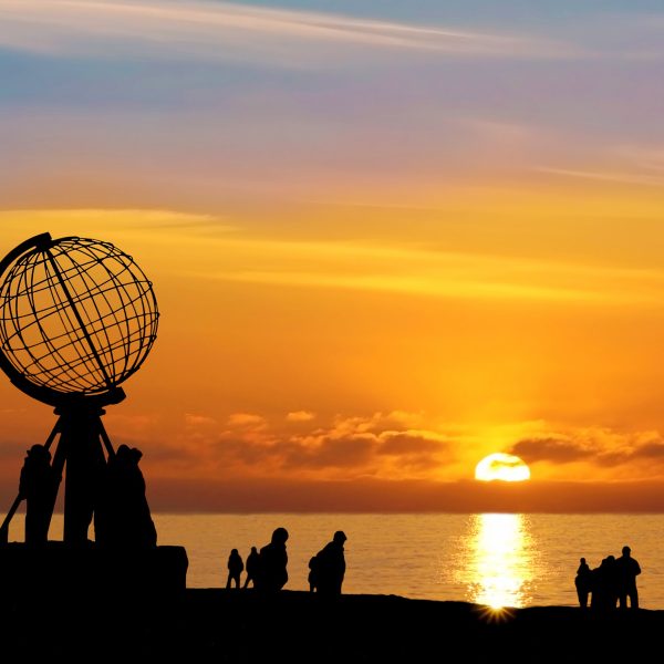 Busreise Nordkap - kurz und knackig: Mitternachtssonne @ World Images - Fotolia