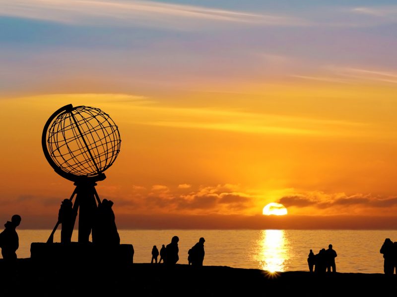 Busreise Nordkap - kurz und knackig: Mitternachtssonne @ World Images - Fotolia