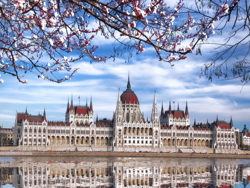 Flusskreuzfahrt Adventszeit auf der Donau: Das ungarische Parlamentsgebäude