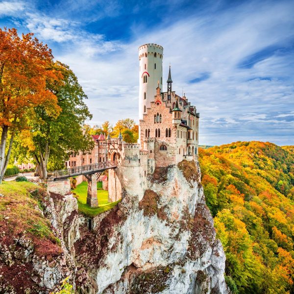 Busreise Weindorf-Erlebnis im Süden: Schloss Lichtenstein am Traufe der Schwäbischen Alb