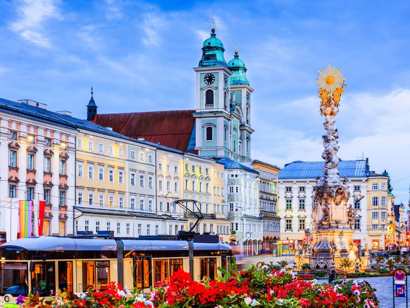 Busreise Österreich auf Schienen: Eine Reise voller Nostalgie - Ein Ausflug nach Linz