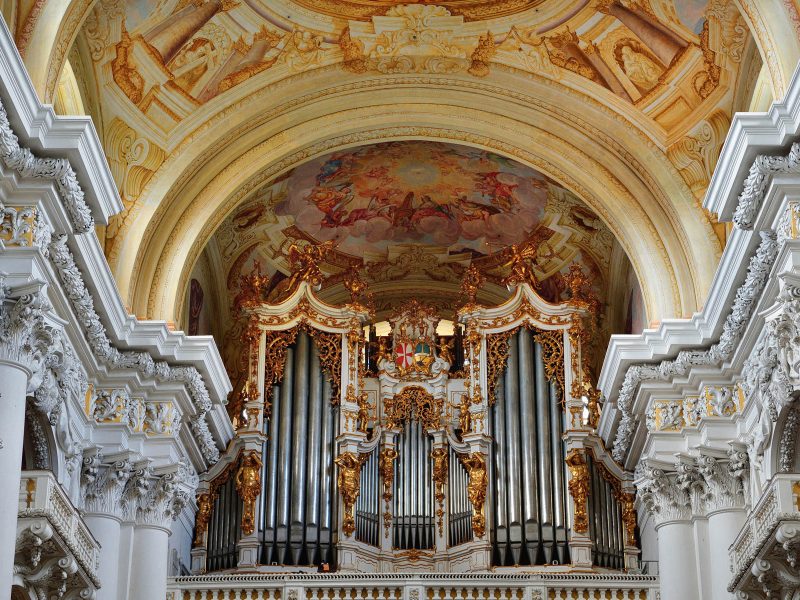 Busreise Österreich auf Schienen: Eine Reise voller Nostalgie - Orgel im St. Floriansstift