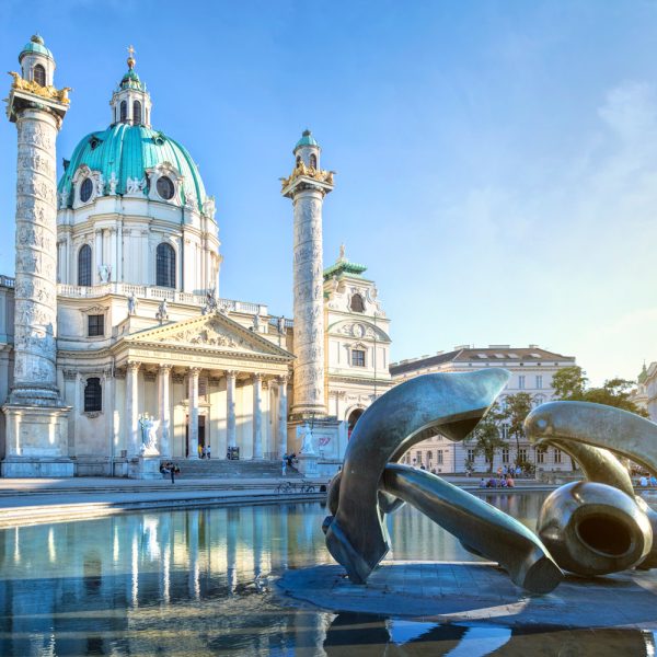 Busreise Donausymphonie - Wiener Karlskirche