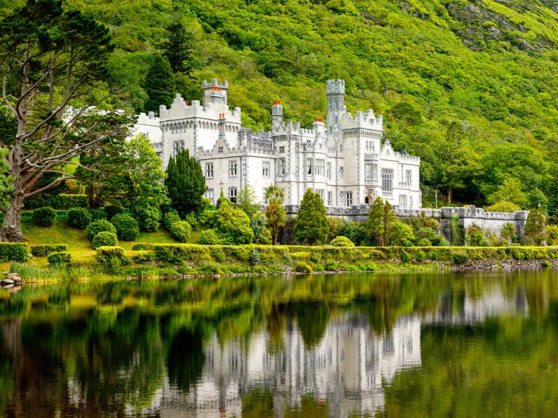 Busreise Irland - Insel der Superlative: Kylemore Abbey in Connemara
