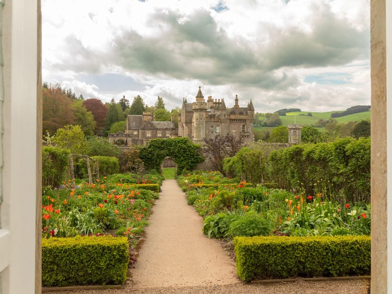 Busreise Premiumgartenreise Schottlands blühender Stolz: Abbotsford - Sir Walter Scott