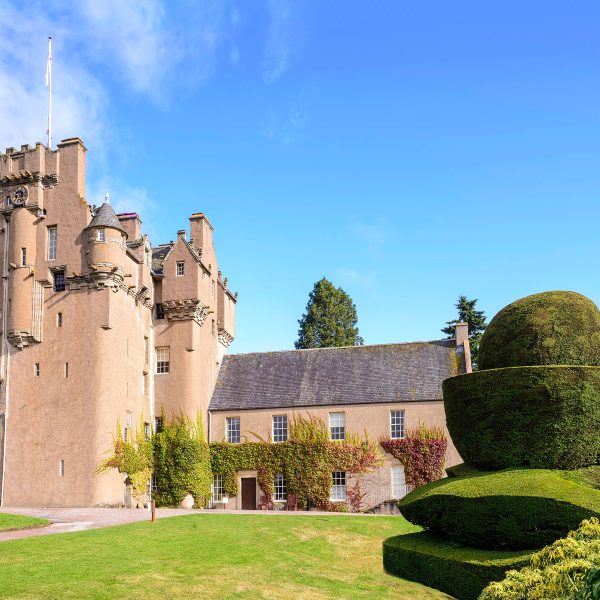 Busreise Premiumgartenreise Schottlands blühender Stolz: Crathes Castle