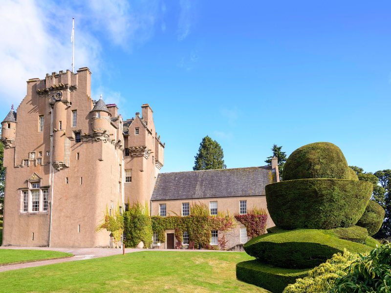 Busreise Premiumgartenreise Schottlands blühender Stolz: Crathes Castle