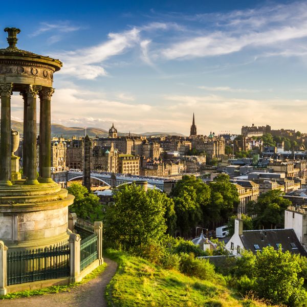 Flugreise Schottland - Auf den Spuren von Outlander: Edinburgh © shaiith - Fotolia