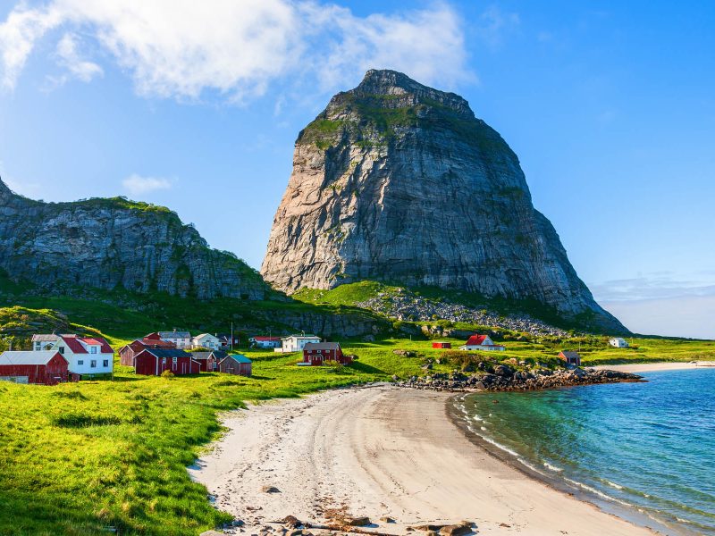 Hochseekreuzfahrt Hamburg - Nordkap - glücklich sein: Træna