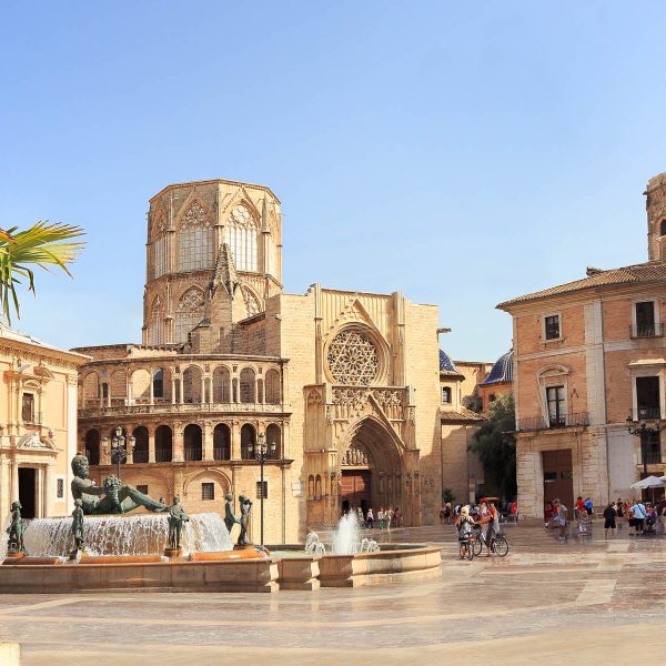 Flugreise Mediterranes Erleben an Spaniens Sonnenküste: Valencia