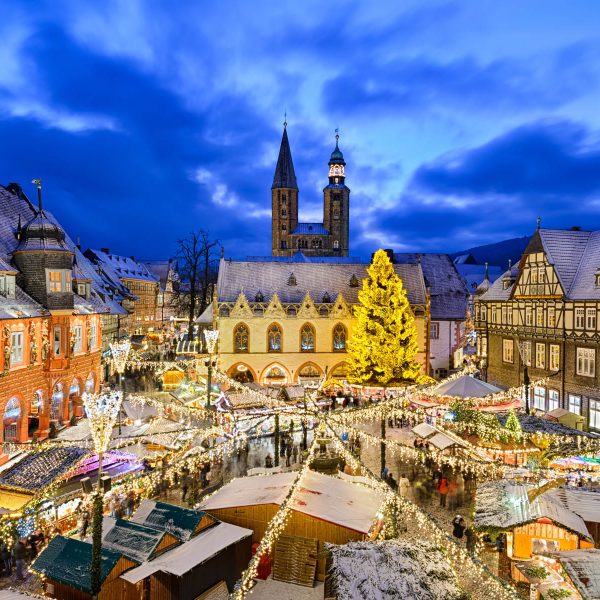 Tagesfahrt Goslar & Harzer Waffelbäckerei: Weihnachtsmarkt in Goslar © Mapics - Fotolia
