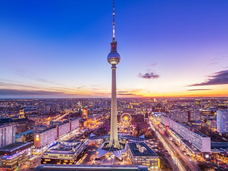 Busreise Berlin - Der Friedrichstadt-Palast präsentiert: BLINDED by DELIGHT
