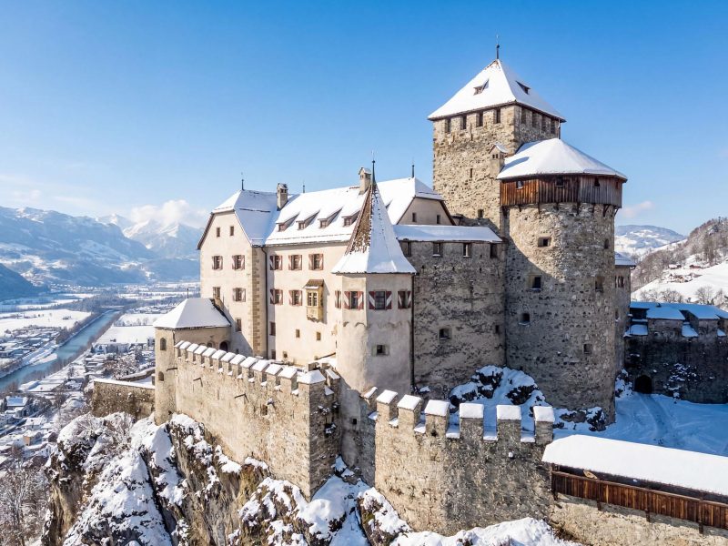 Busreise Alpenweihnacht im Montafon: Vaduz in Lichtenstein