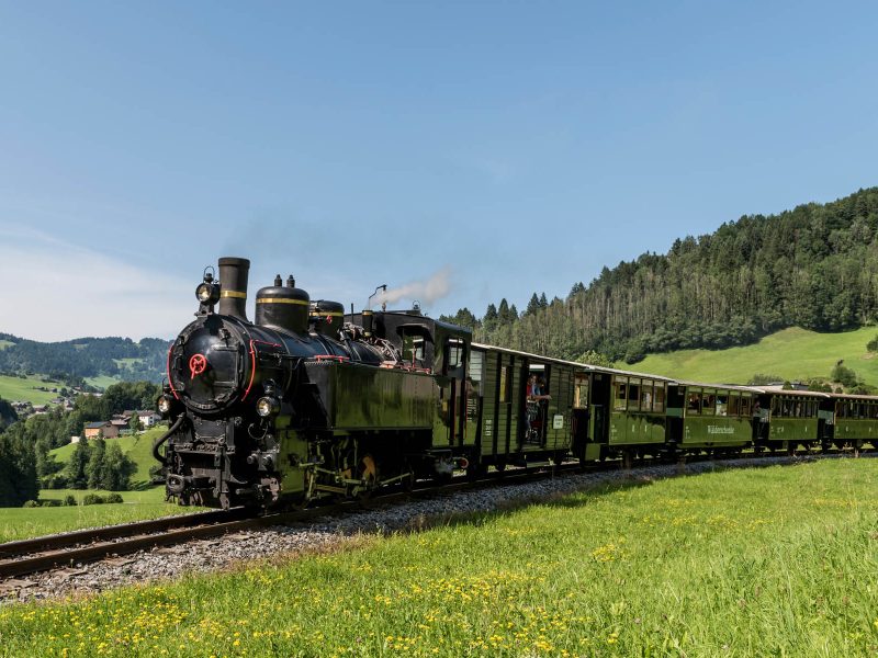 Busreise Bähnle, Berge, Bregenzerwald - Vorarlberg verzaubert: Bregenzer Waldbähnle von Bezau nach Schwarzenberg