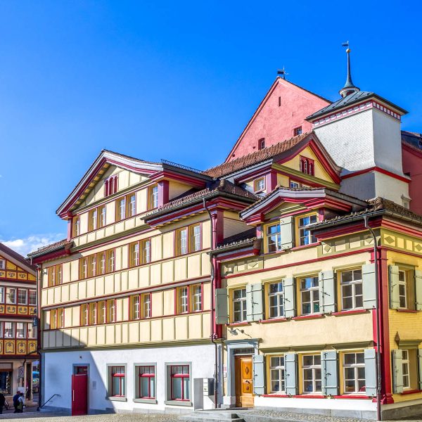 Busreise Bähnle, Berge, Bregenzerwald - Vorarlberg verzaubert: Eindrucksvolle Altstadt von Appenzell