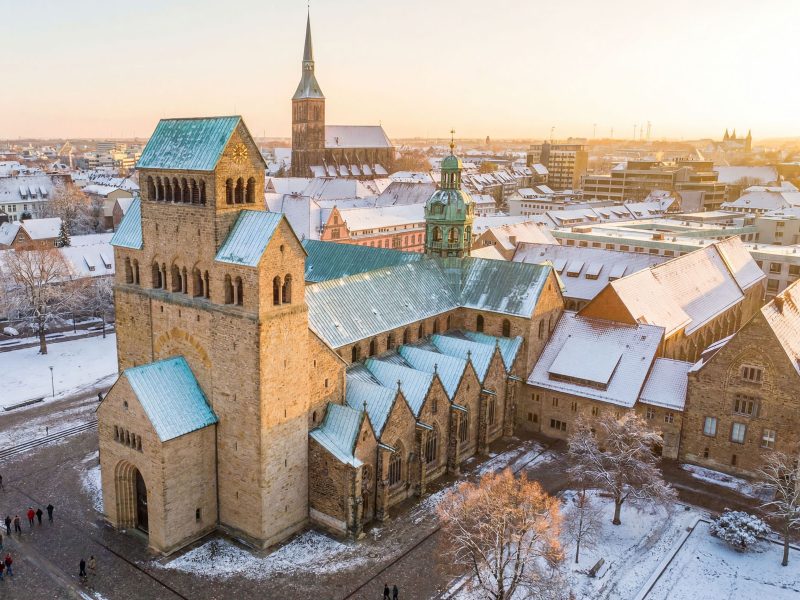 Busreise Hildesheim leuchtet: Advent im Zeichen der Rose - Mariendom in Hildesheim