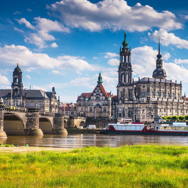 Busreise Die Magie der Semperoper und glanzvolles Dresden - Elbflorenz genießen © seqoya - Fotolia.com