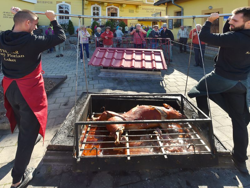 Busreise Erdschweinessen in Loket