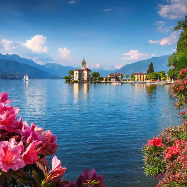 Busreise Italiens blühende Seenlandschaft