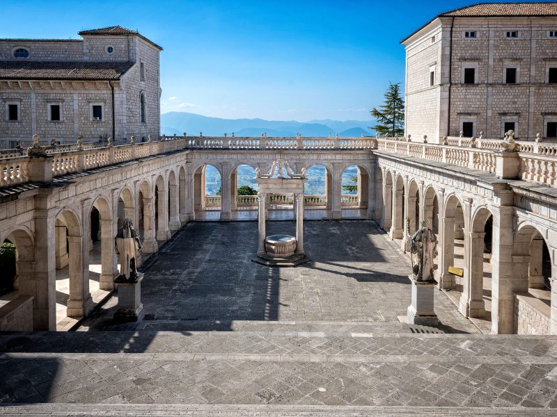 Busreise Pompeji, Neapel, Amalfi - Abtei von Montecassino