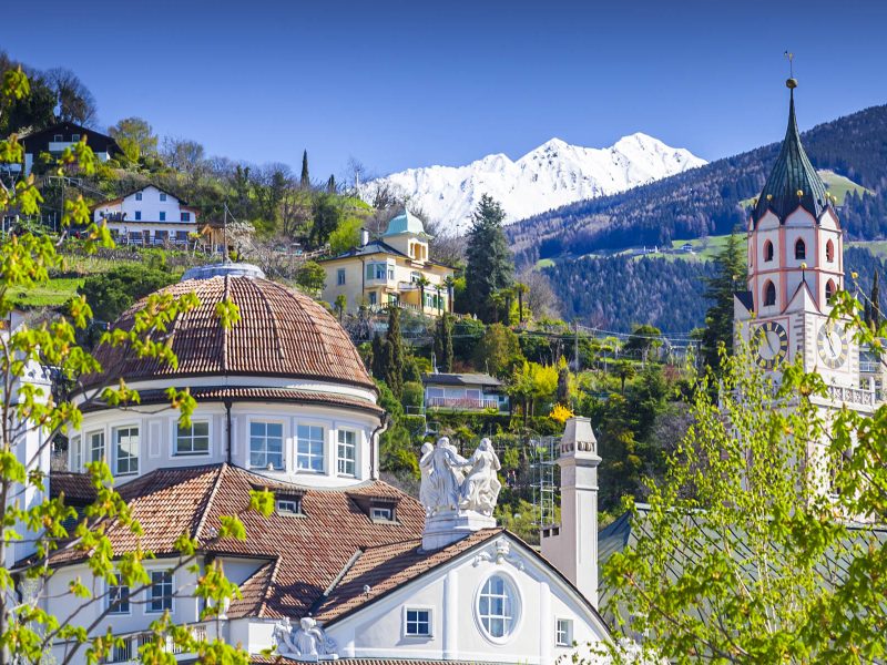 Busreise Ostern in Südtirol - Meran © mmphoto - Fotolia.com