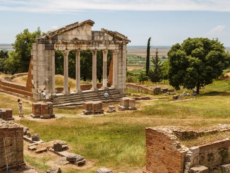 Albanien - Europas unbekannte Schönheit: Ruinenstätte Apollonia © lic0001 - Fotolia