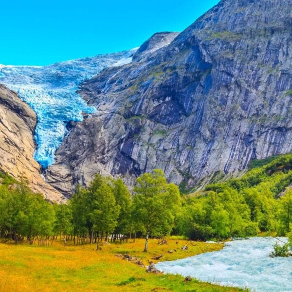 Kreuzfahrt Fjordnorwegen für Naturliebhaber - Briksdal Gletscher