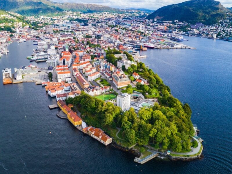 Kreuzfahrt Fjordnorwegen für Naturliebhaber - Bergen aus der Luft