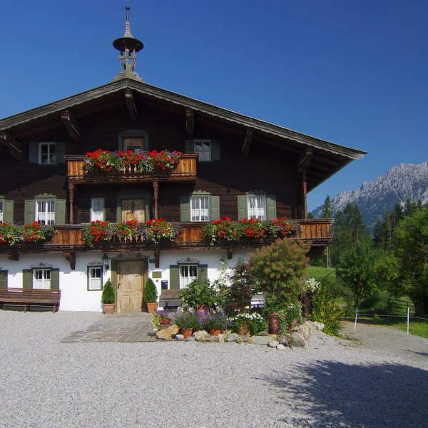 Busreise Fernsehmomente in traumhafter Kulisse - Zu Besuch beim Bergdoktor in Ellmau