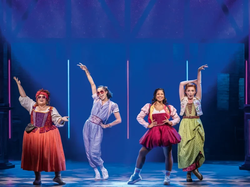 Busreise & Julia - Das neue Hit-Musical in Hamburg © Johan Persson Stage Entertainment