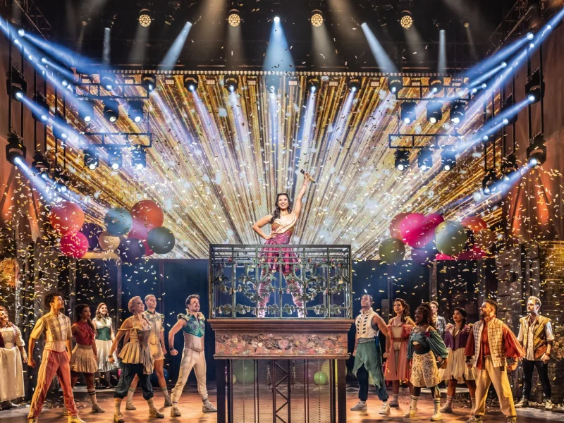 Busreise & Julia - Das neue Hit-Musical in Hamburg © Johan Persson Stage Entertainment