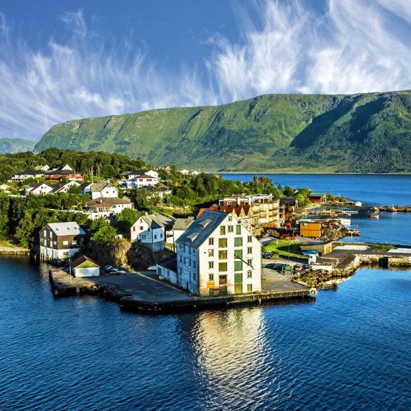 Fjorderlebnisse mit MS Deutschland: Alesund