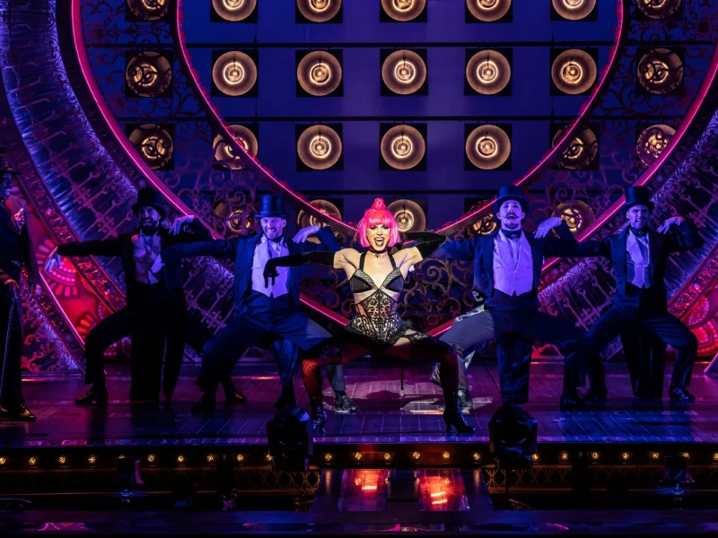 Busreise Moulin Rouge! Das Musical in Köln - Oxa © Johan Persson